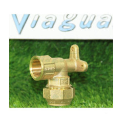 Codo de latón para colocación de grifo en pared